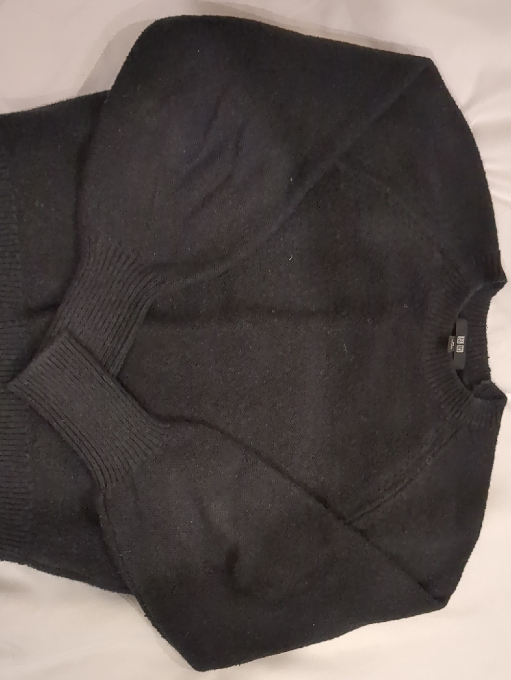 Uniqlo | Black Crewneck Sweater